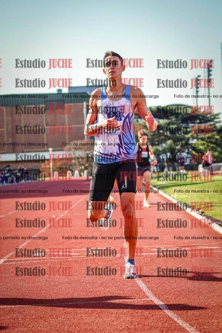 Fotos de los 800 m llanos de varones