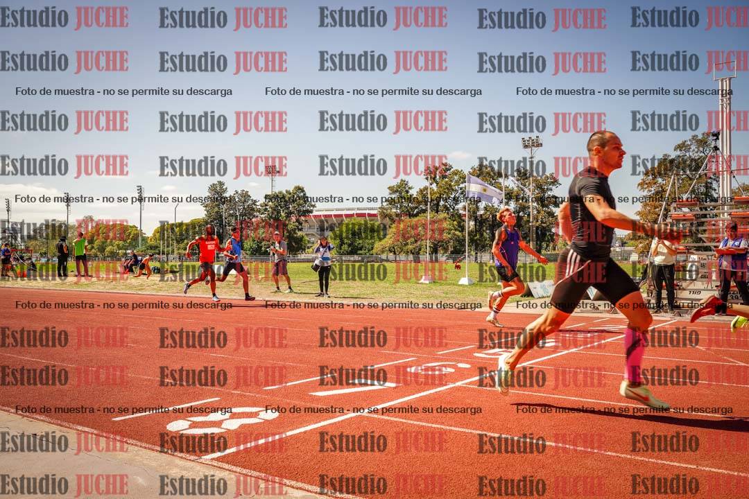 Fotos de los 400 m llanos de varones