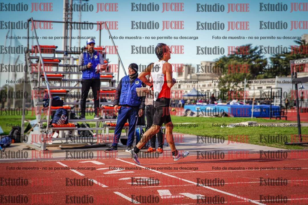 Fotos de los 800 m llanos de varones