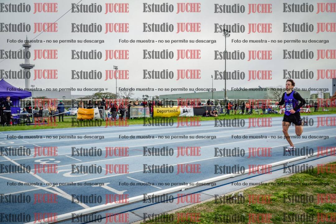 Fotos de los 800 m llanos de varones - U17