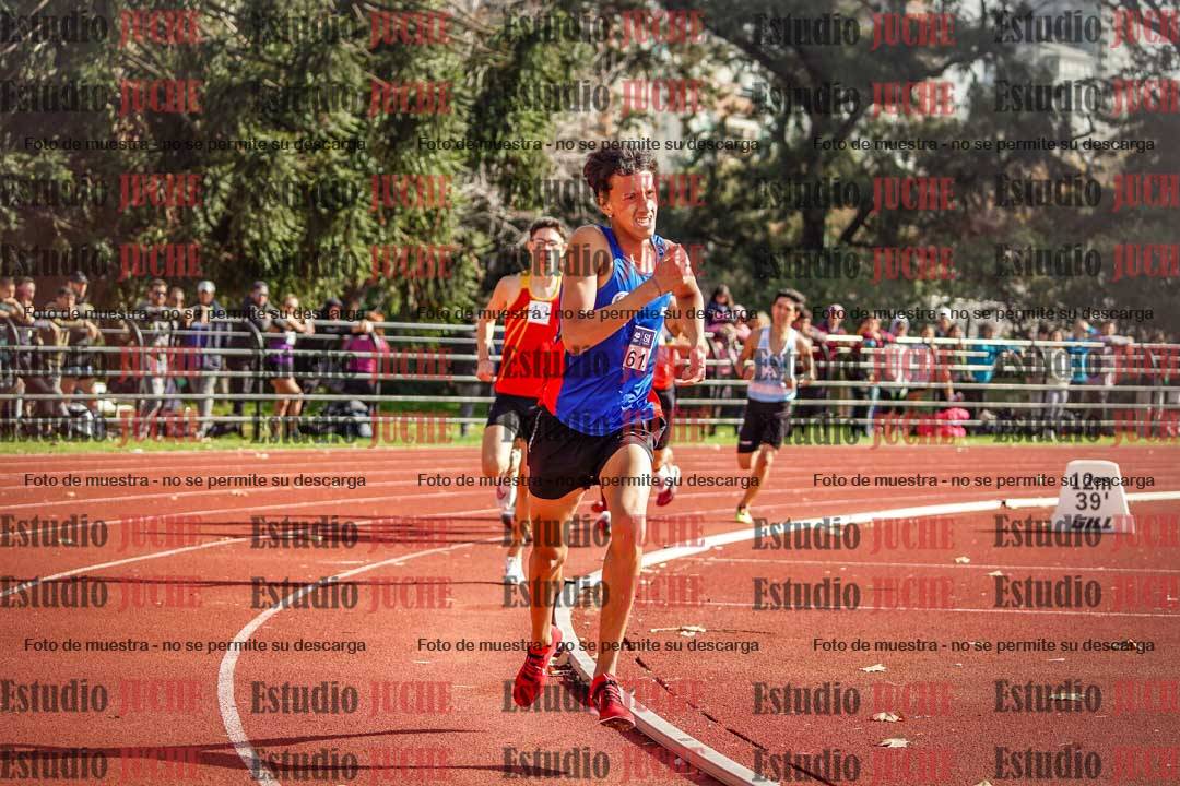 Fotos de los 800 m llanos de varones