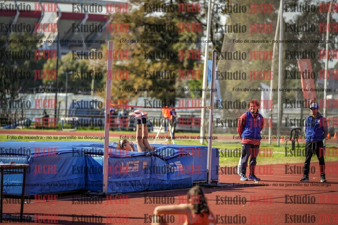 Fotos del salto en alto de mujeres