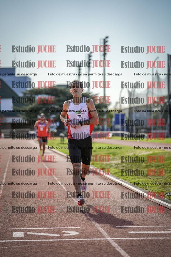 Fotos de los 800 m llanos de varones