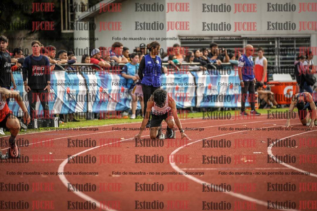 Fotos de los 400 m llanos de varones