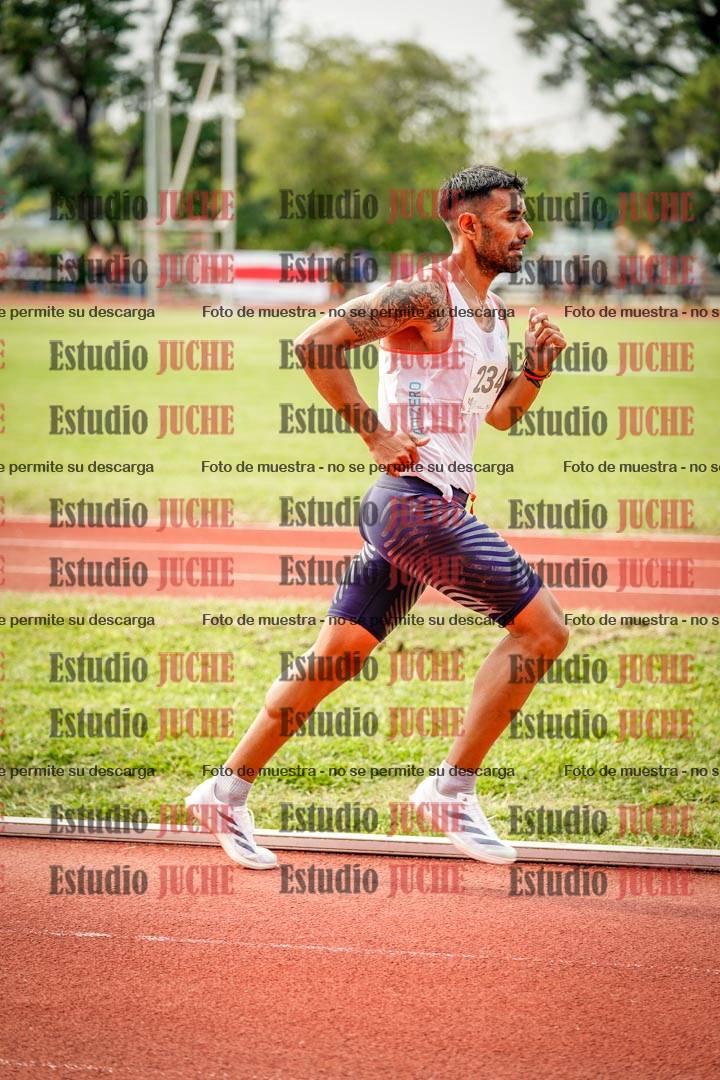 Fotos de los 3000 m llanos de varones