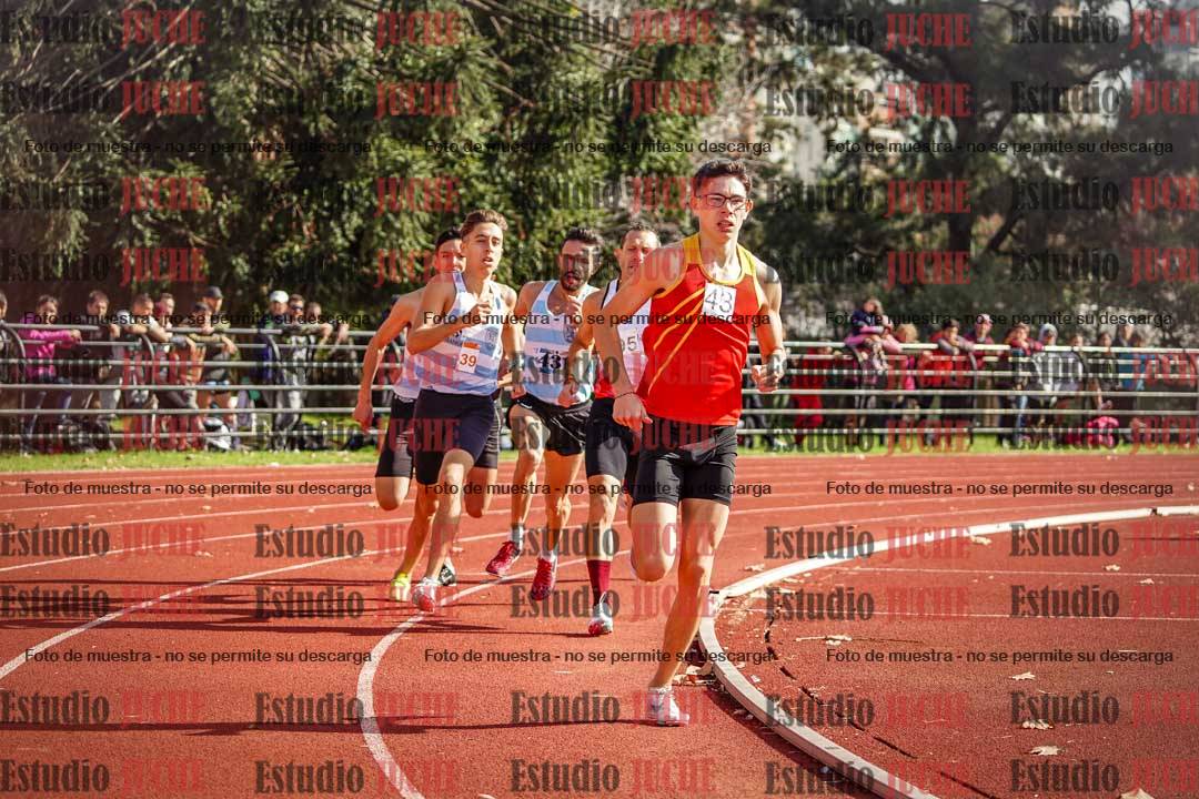 Fotos de los 800 m llanos de varones