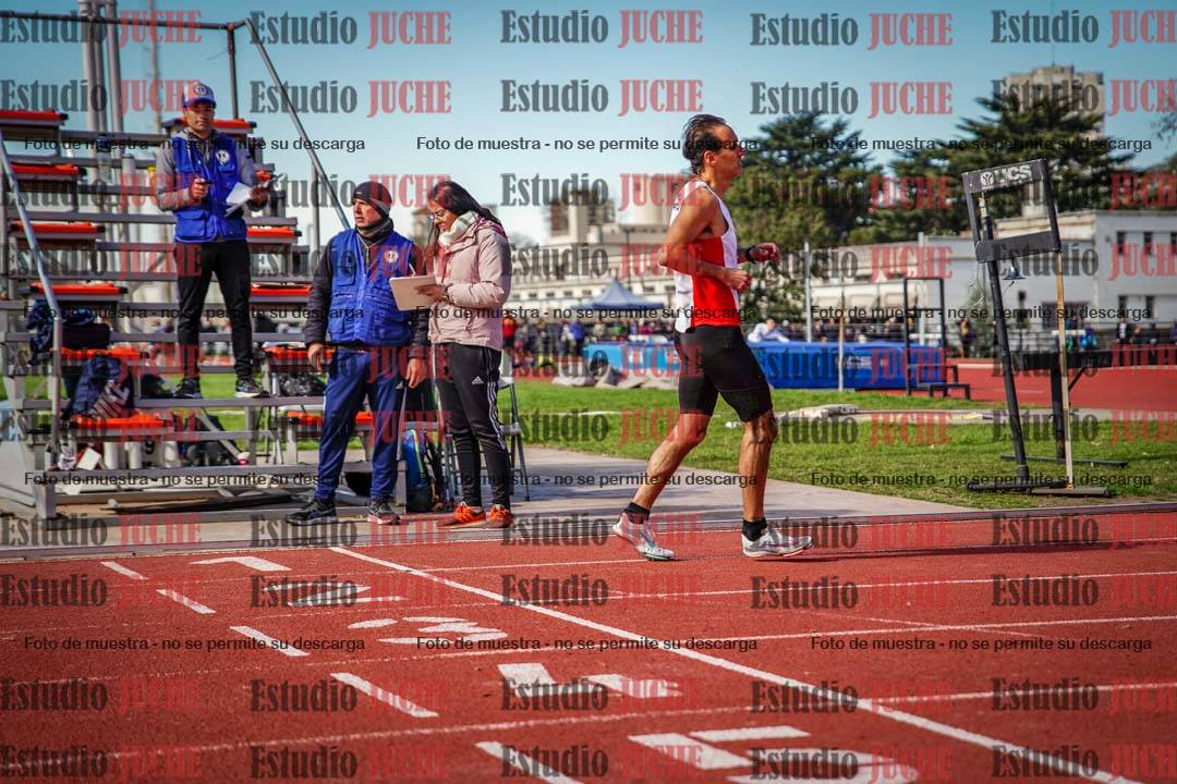Fotos de los 800 m llanos de varones