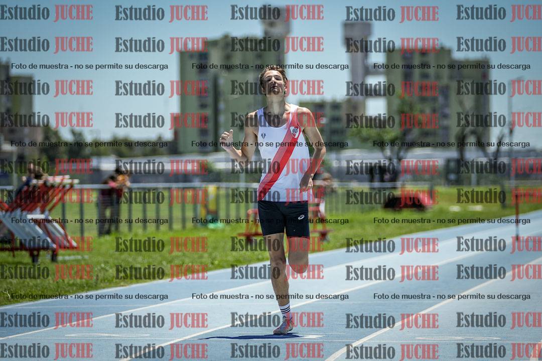 Fotos de los 400 m con vallas de varones