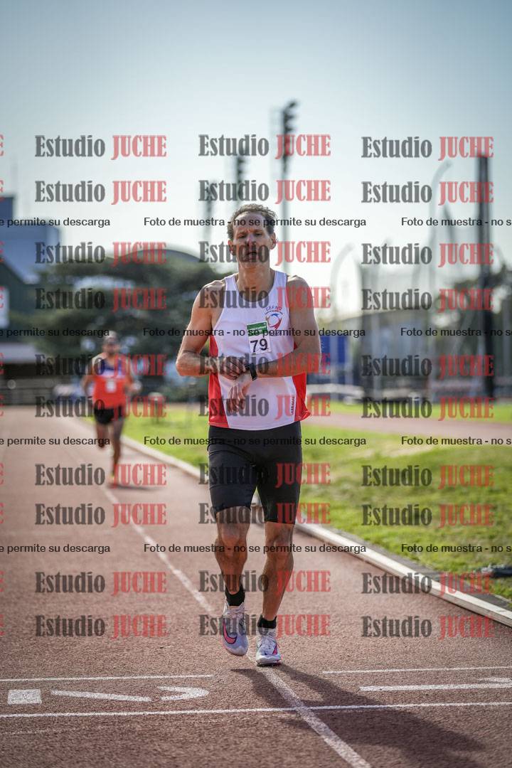 Fotos de los 800 m llanos de varones