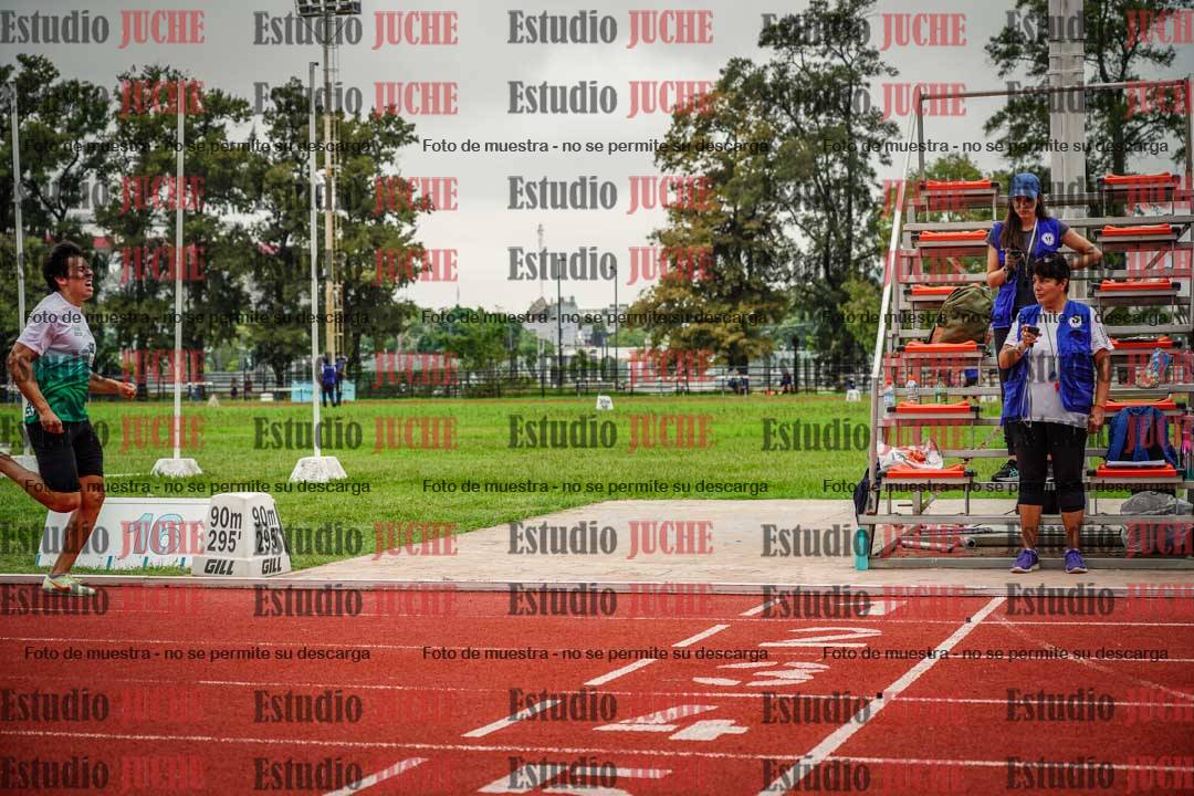 Fotos de los 800 m llanos de varones