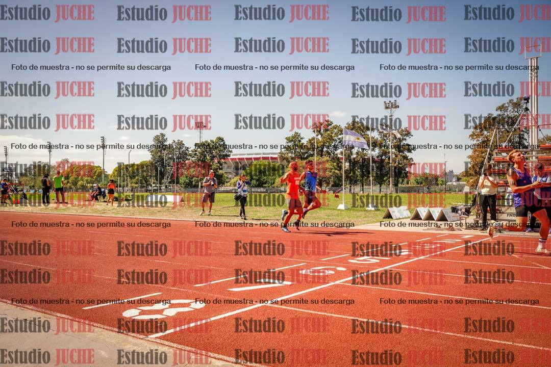 Fotos de los 400 m llanos de varones