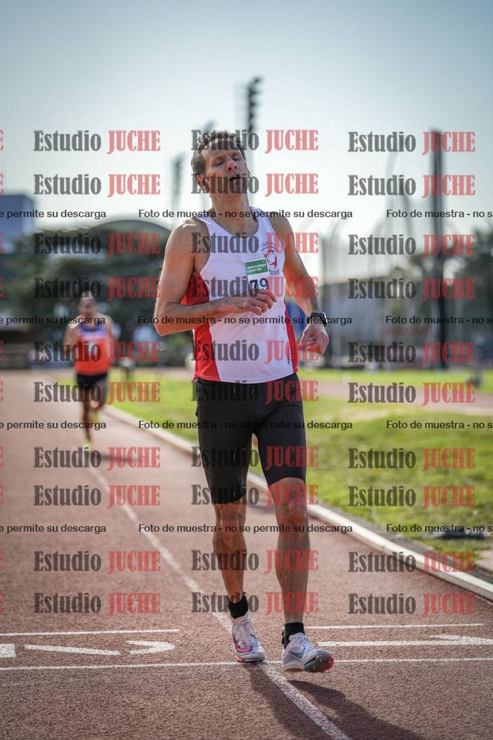 Fotos de los 800 m llanos de varones