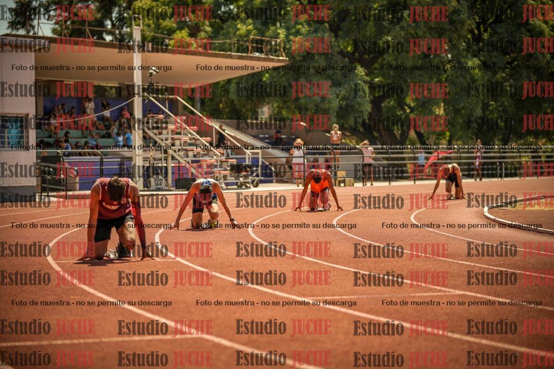 Fotos de los 400 m con vallas de varones
