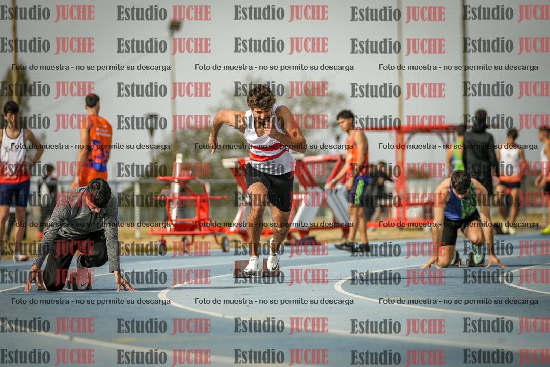 Fotos de los 200 m llanos de varones
