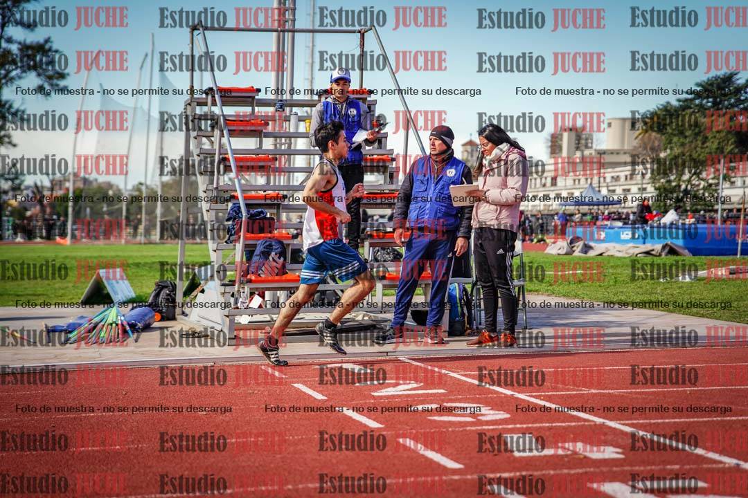 Fotos de los 800 m llanos de varones