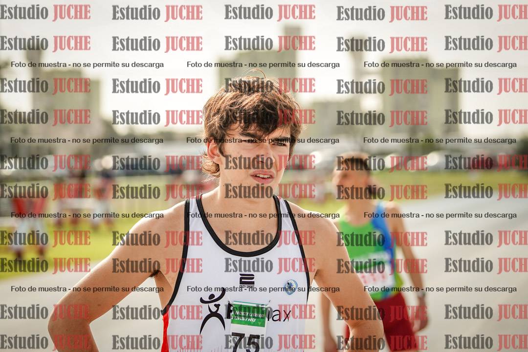 Fotos de los 800 m llanos de varones