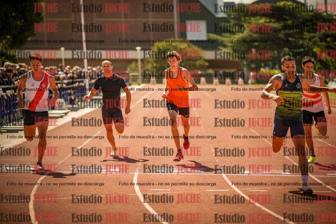 Fotos de los 400 m llanos de varones