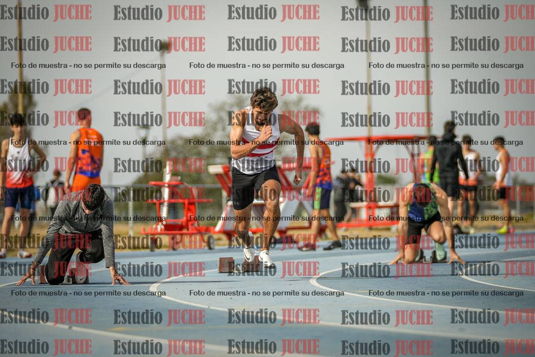 Fotos de los 200 m llanos de varones