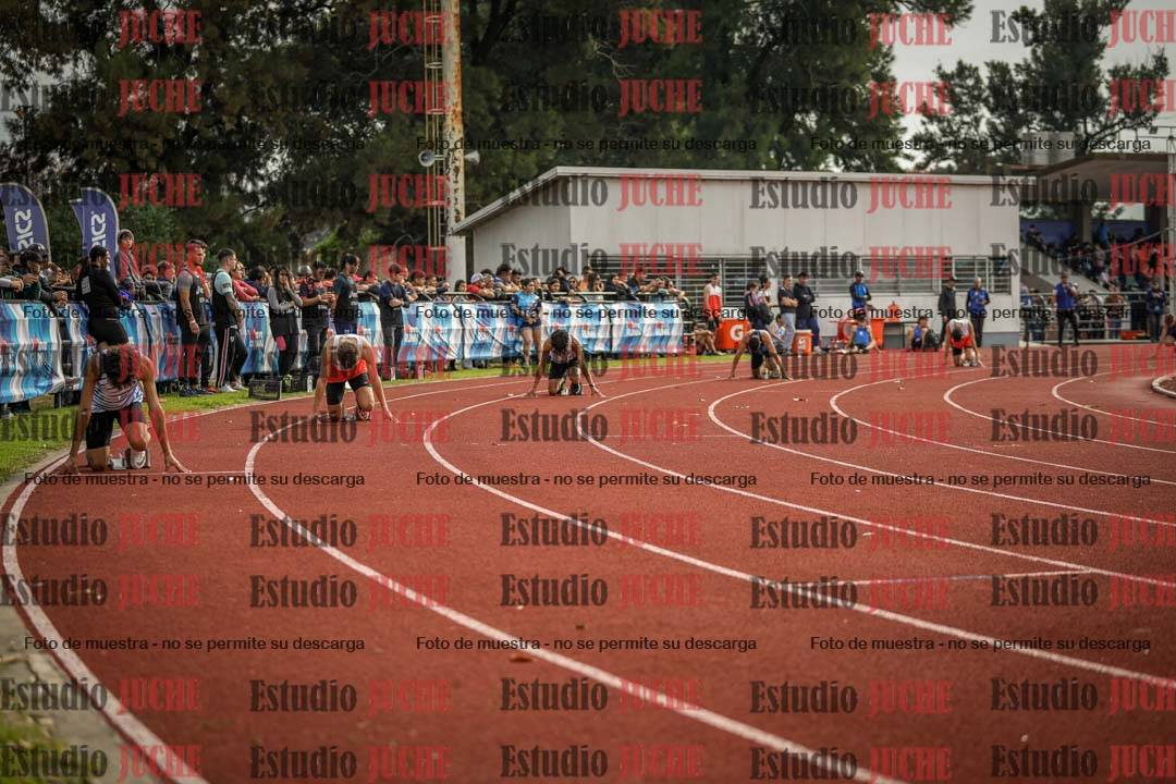 Fotos de los 400 m llanos de varones