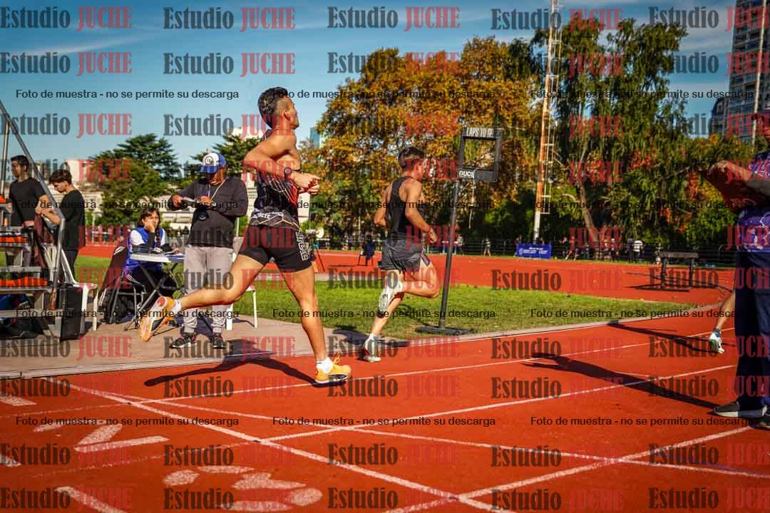 Fotos de los 800 m llanos de varones