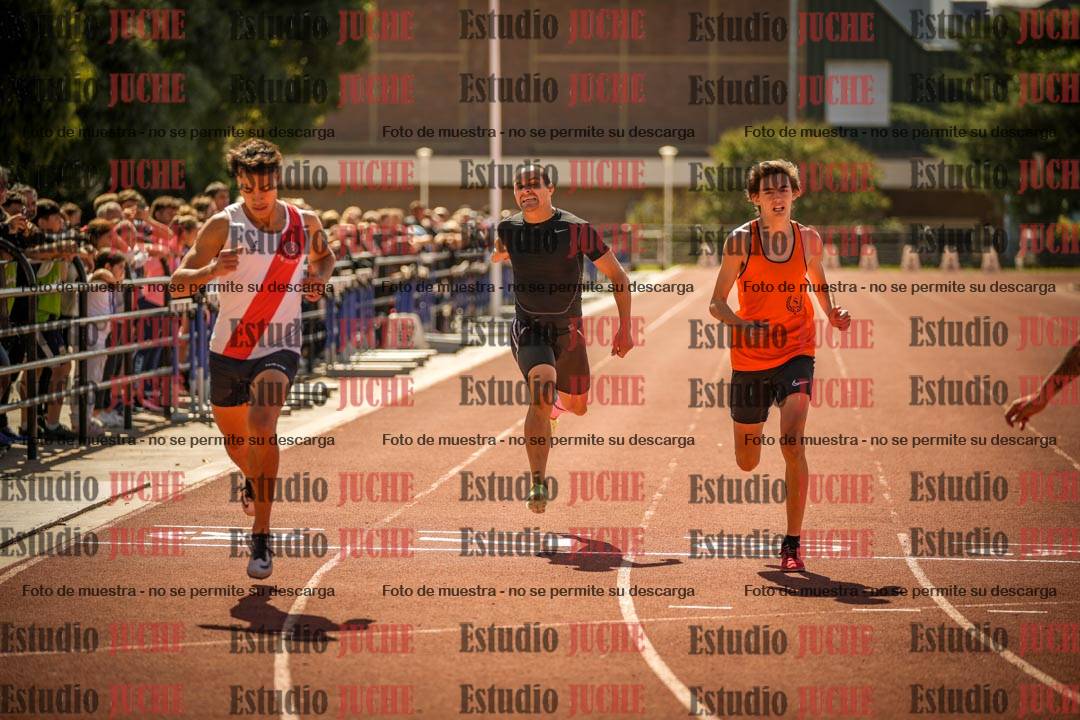 Fotos de los 400 m llanos de varones