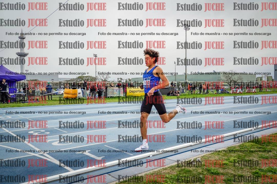 Fotos de los 800 m llanos de varones - U17