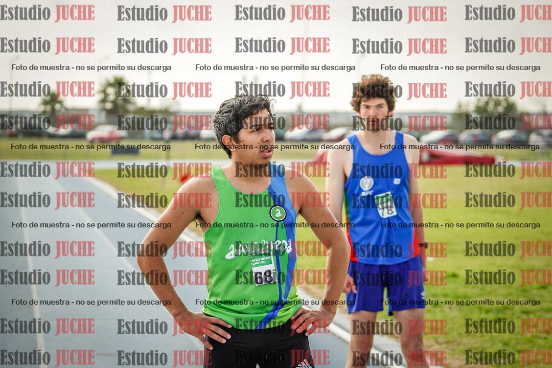 Fotos de los 800 m llanos de varones