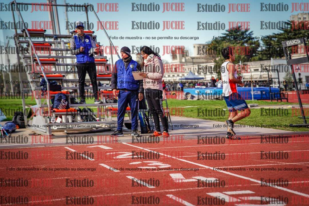 Fotos de los 800 m llanos de varones