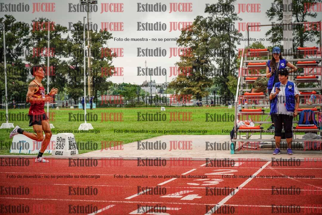 Fotos de los 800 m llanos de varones