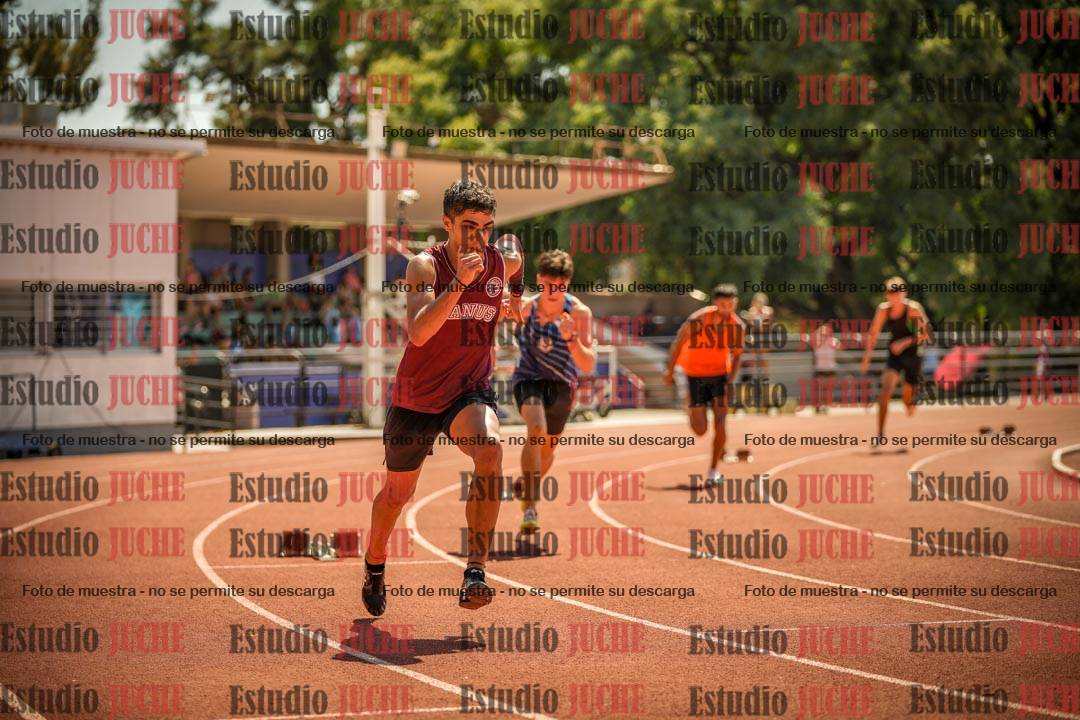 Fotos de los 400 m con vallas de varones