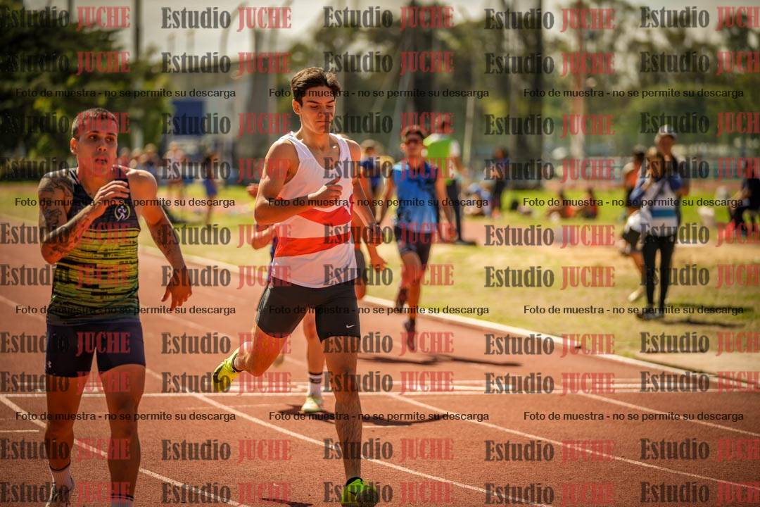 Fotos de los 400 m llanos de varones