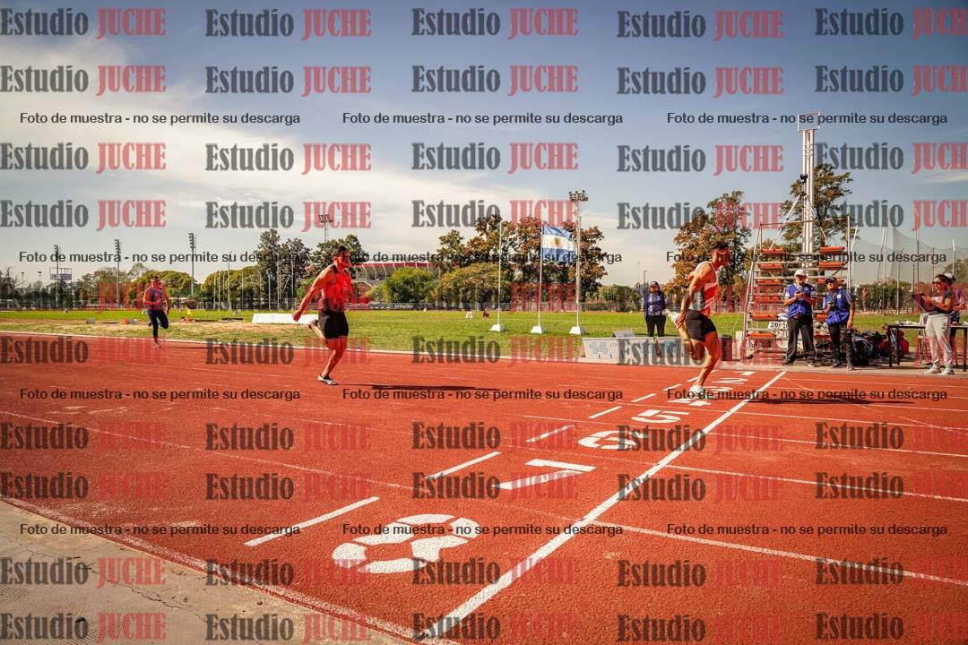 Fotos de los 100 m llanos de varones
