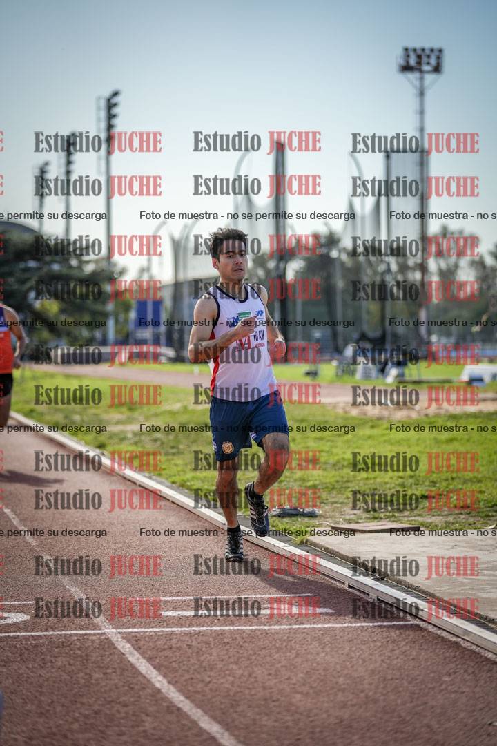 Fotos de los 800 m llanos de varones