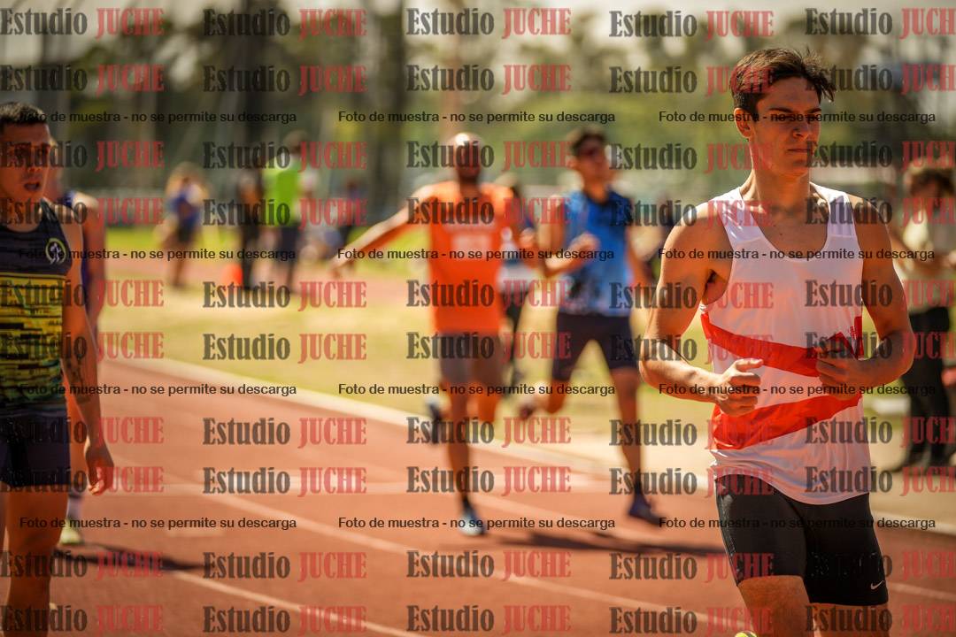 Fotos de los 400 m llanos de varones