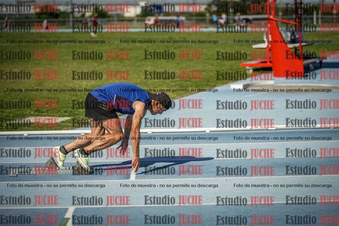 Fotos de los 400 m llanos de varones