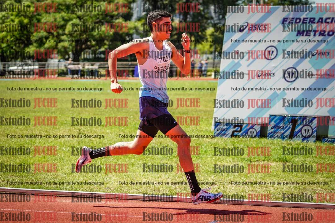 Fotos de los 800 m llanos de varones