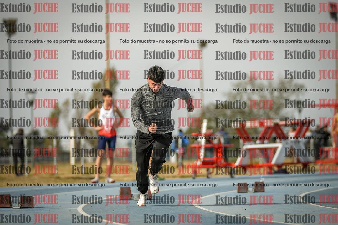 Fotos de los 200 m llanos de varones