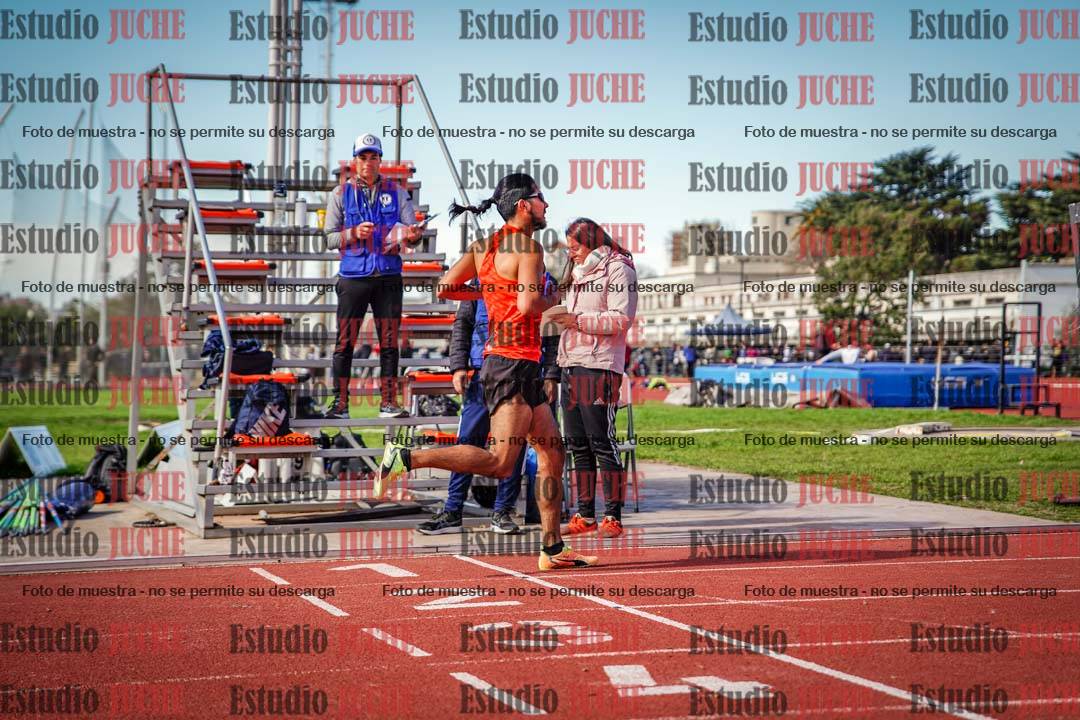 Fotos de los 800 m llanos de varones