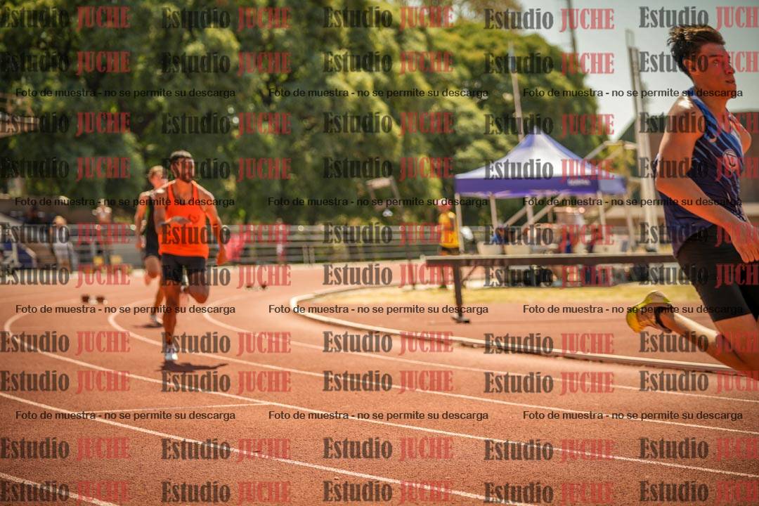 Fotos de los 400 m con vallas de varones