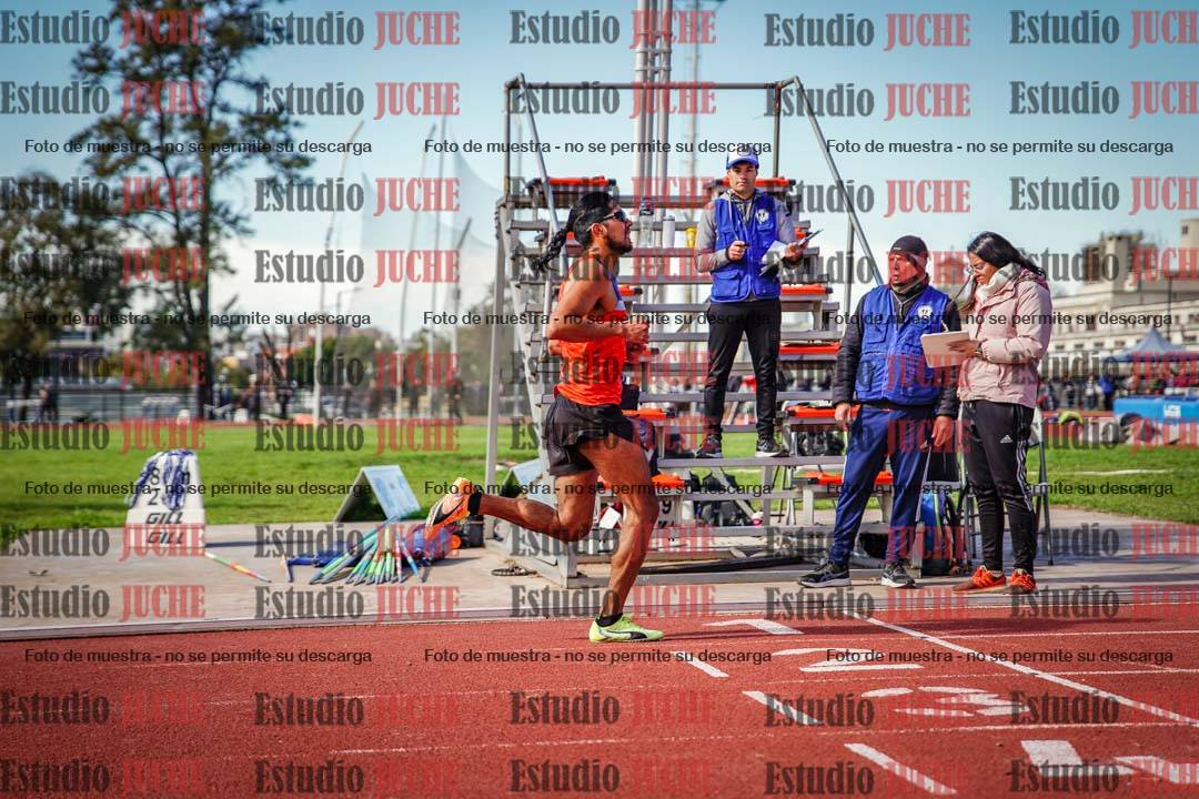 Fotos de los 800 m llanos de varones