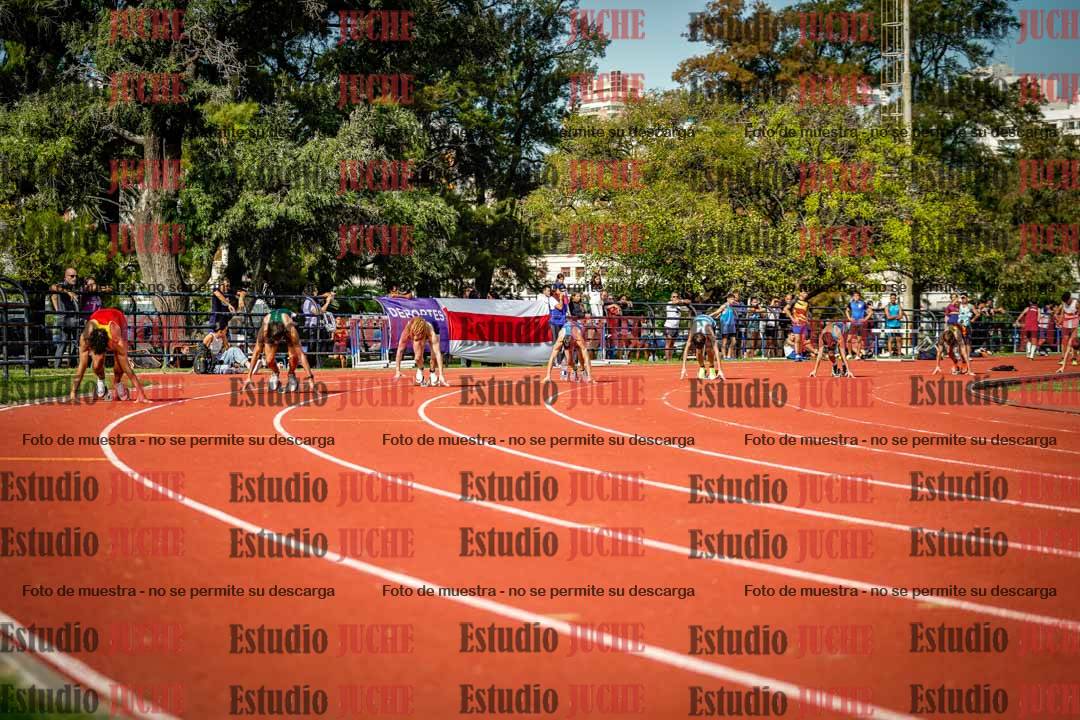 Fotos de los 200 m llanos de varones