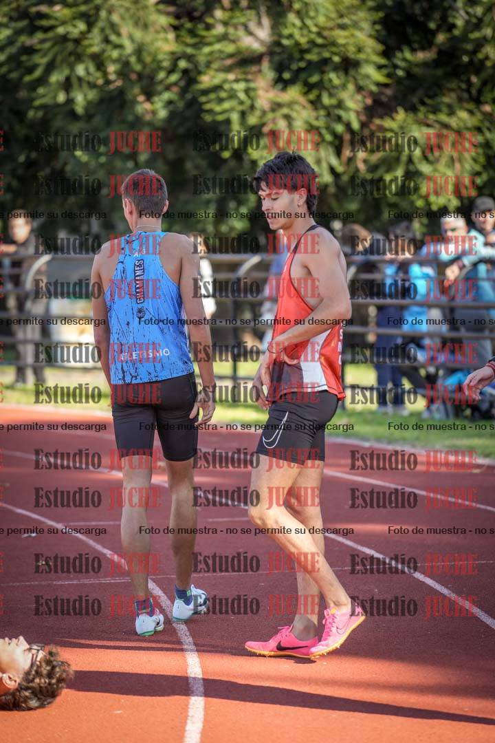 Fotos de los 800 m llanos de varones