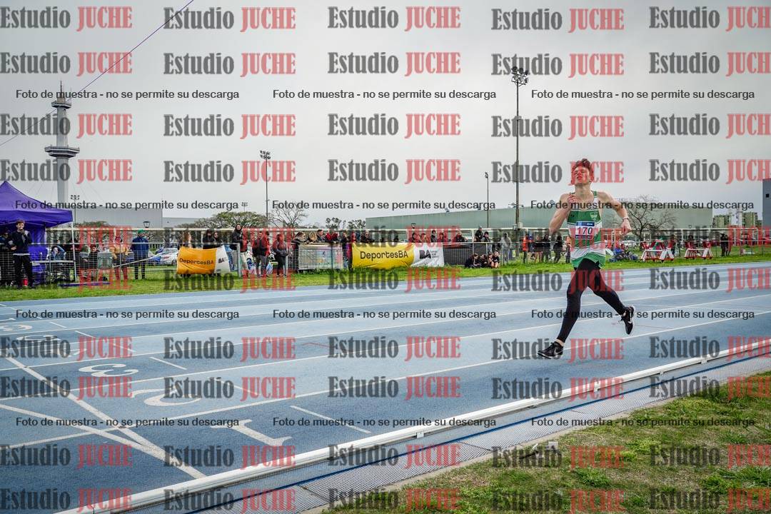 Fotos de los 800 m llanos de varones - U17