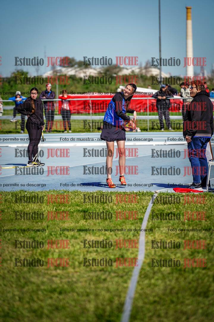 Fotos del lanzamiento de jabalina de mujeres y varones - U15