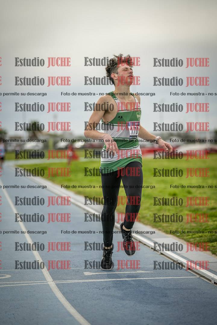 Fotos de los 800 m llanos de varones - U17