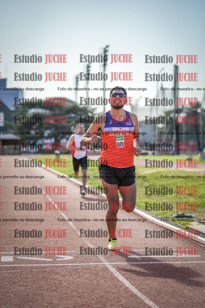 Fotos de los 800 m llanos de varones