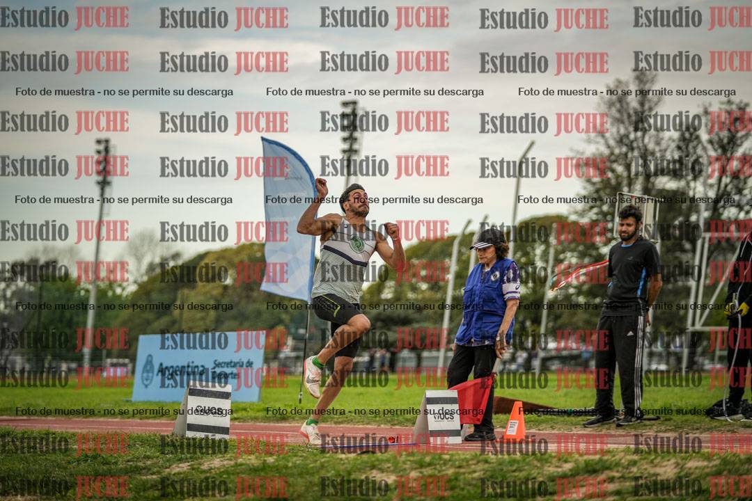 Fotos del salto en largo de varones