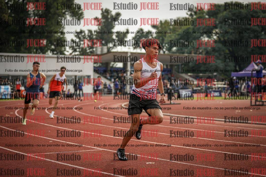 Fotos de los 400 m llanos de varones