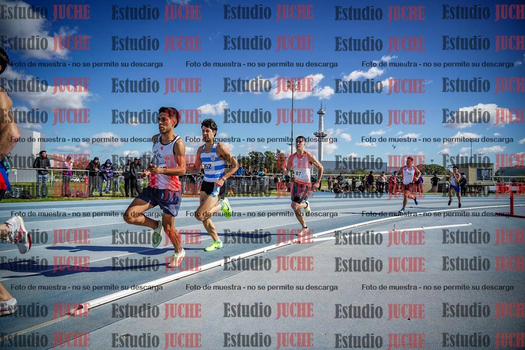 Fotos de los 800 m llanos de varones