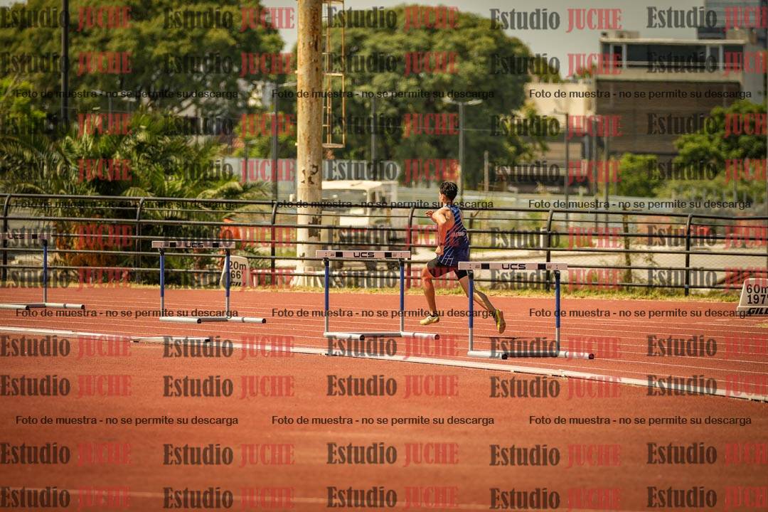 Fotos de los 400 m con vallas de varones